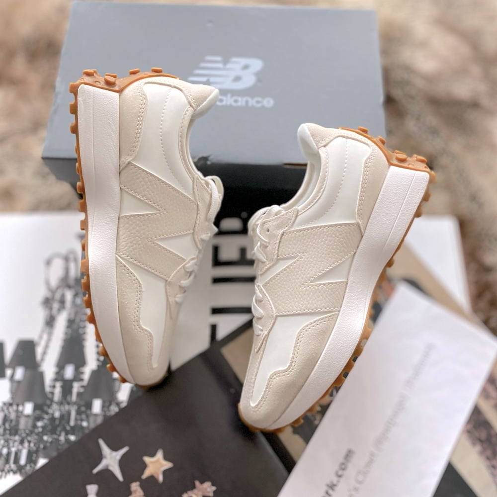 New Balance 327 Sneakers - Picture 13 of 13